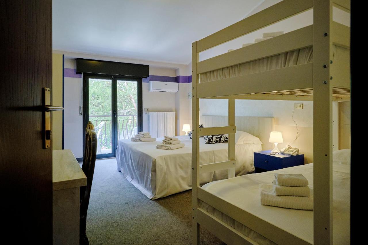 Hotel Vittoria Sirmione Esterno foto