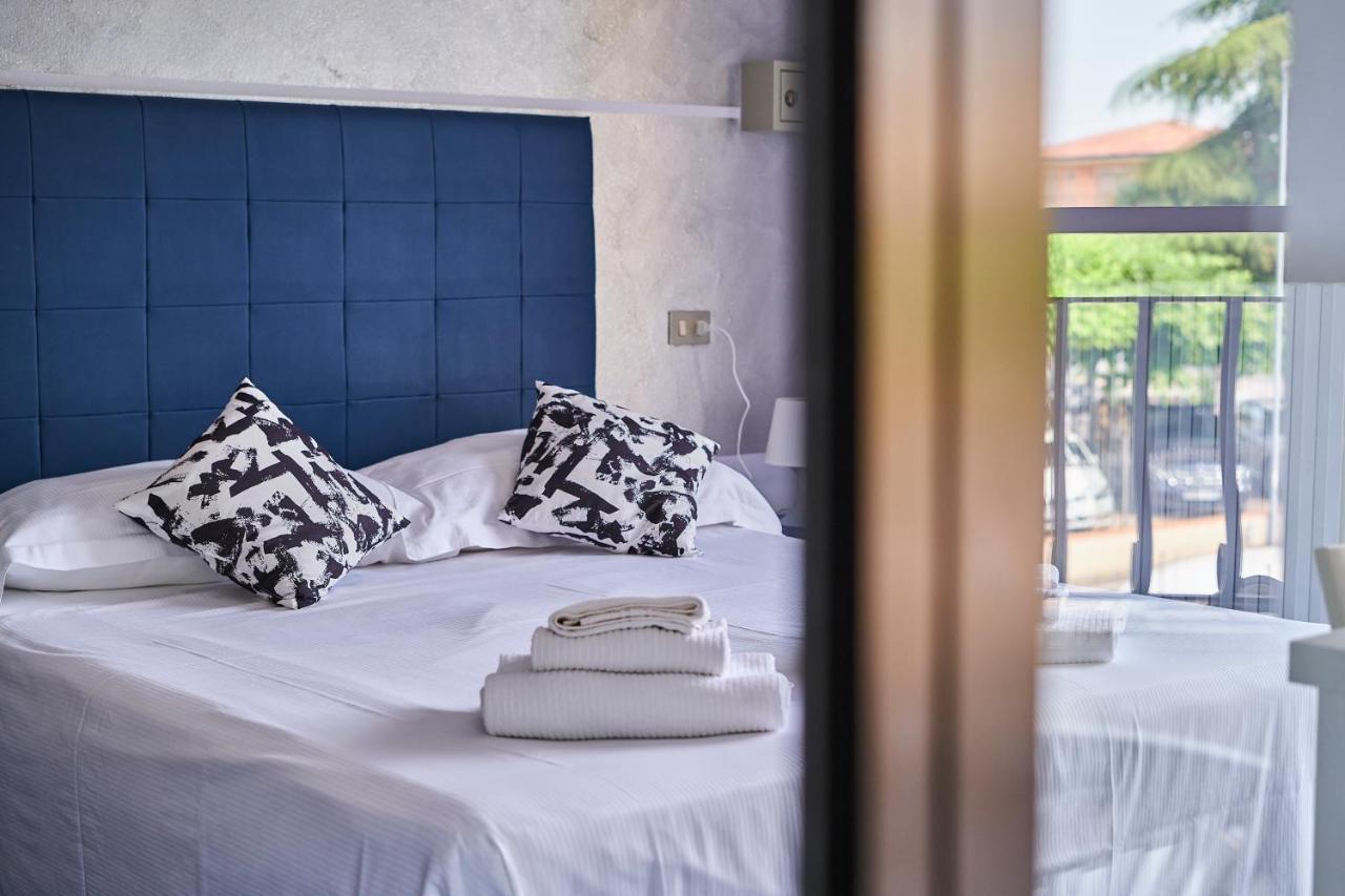 Hotel Vittoria Sirmione Esterno foto