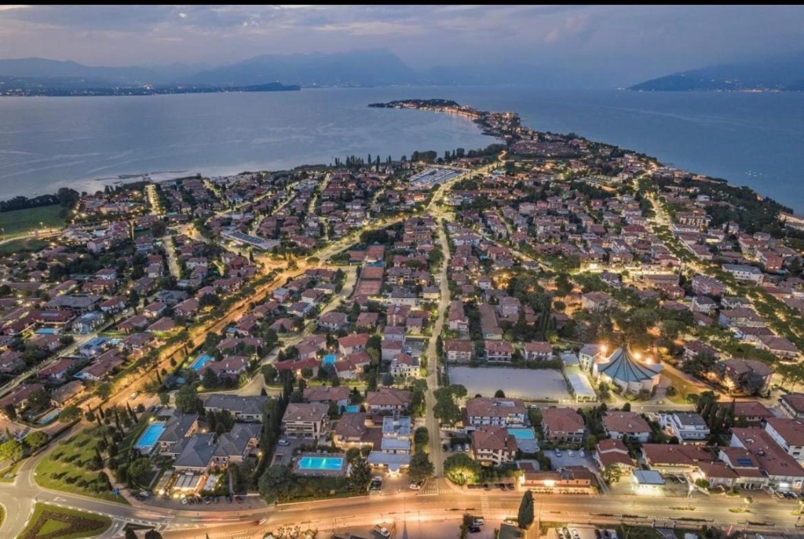 Hotel Vittoria Sirmione Esterno foto